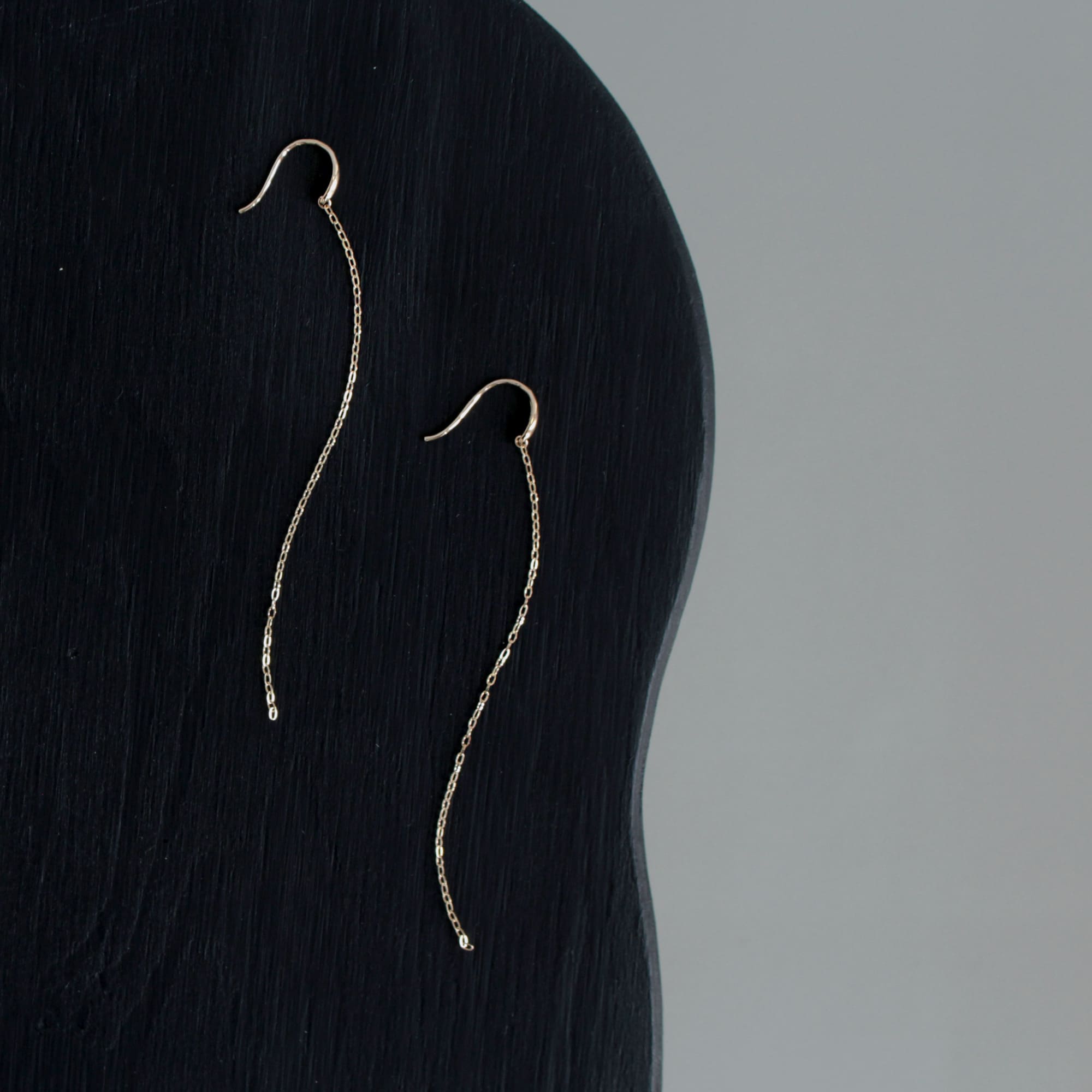 K10 チェーン フック ピアス | Glory Chain Earring